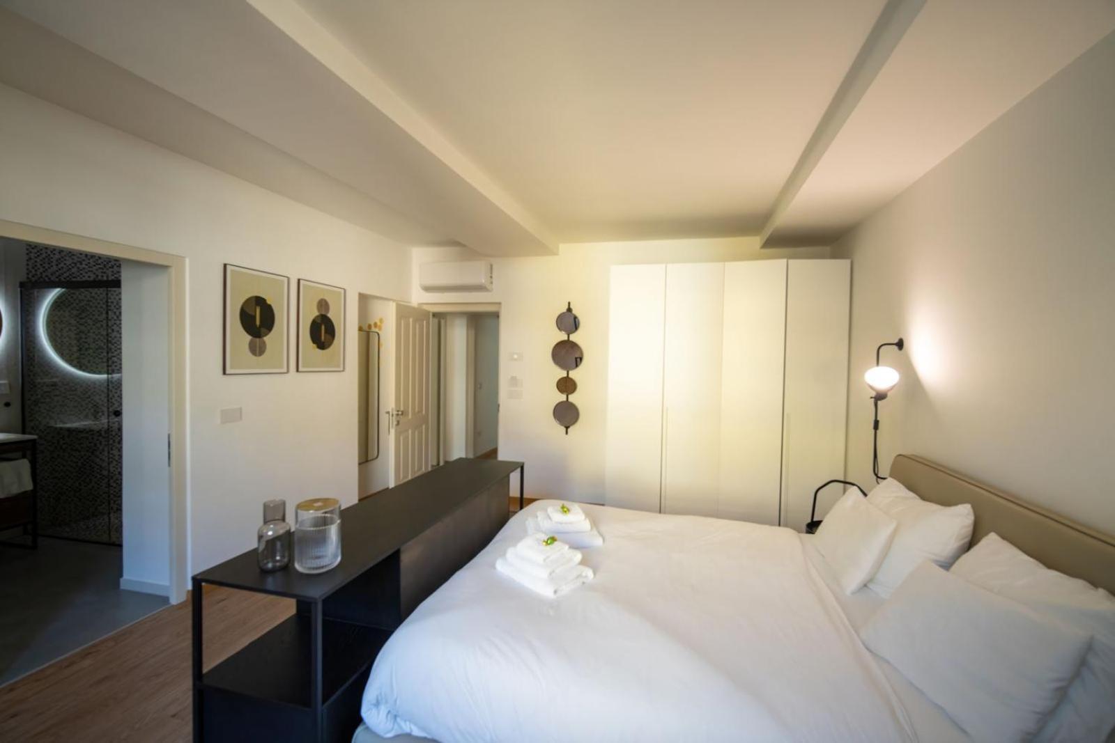 Guesthouse Diwine Meran Exterior foto A bedroom at the hotel
