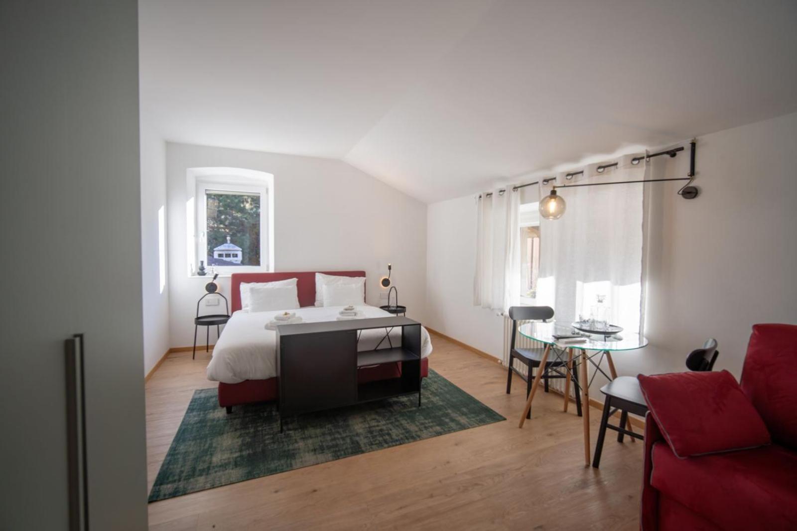 Guesthouse Diwine Meran Exterior foto A studio apartment in Lisbon, Portugal
